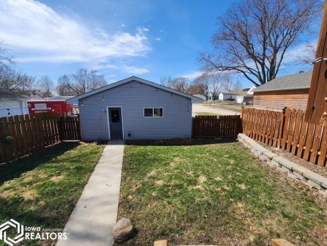 1026 N Polk Avenue Mason City IA 50401