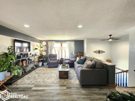 1026 N Polk Avenue Mason City IA 50401