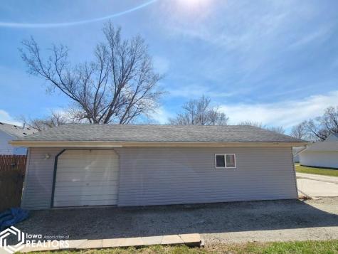 1026 N Polk Avenue Mason City IA 50401
