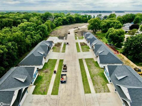 312 27th Place S Clear Lake IA 50428