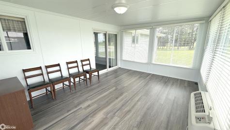 3310 Delaware Avenue Mason City IA 50401