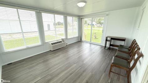 3310 Delaware Avenue Mason City IA 50401