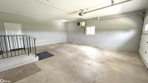 3310 Delaware Avenue Mason City IA 50401