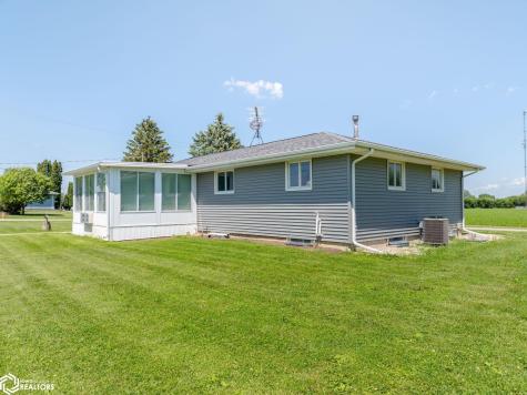 3310 Delaware Avenue Mason City IA 50401