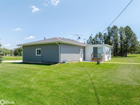 3310 Delaware Avenue Mason City IA 50401