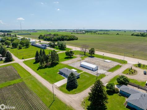 3310 Delaware Avenue Mason City IA 50401