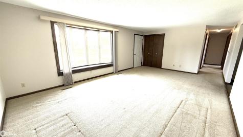 3310 Delaware Avenue Mason City IA 50401