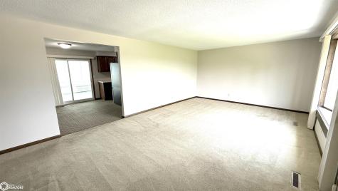 3310 Delaware Avenue Mason City IA 50401