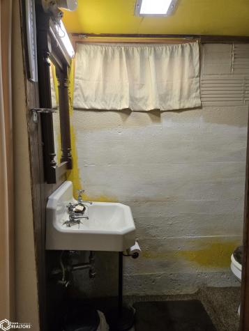 1022 N Monroe Avenue Mason City IA 50401