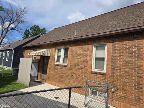 1022 N Monroe Avenue Mason City IA 50401