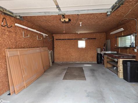 1022 N Monroe Avenue Mason City IA 50401