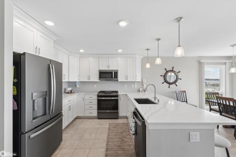 1403 S Lakeview Drive Clear Lake IA 50428