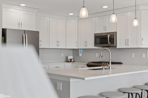 1403 S Lakeview Drive Clear Lake IA 50428