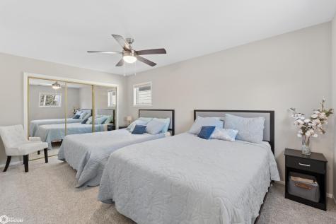 1403 S Lakeview Drive Clear Lake IA 50428