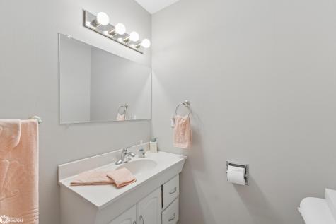1403 S Lakeview Drive Clear Lake IA 50428