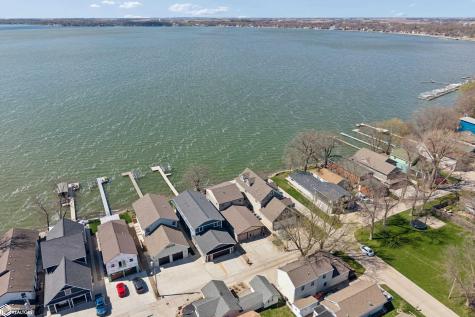1403 S Lakeview Drive Clear Lake IA 50428