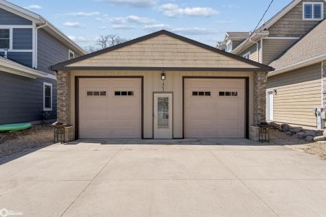 1403 S Lakeview Drive Clear Lake IA 50428