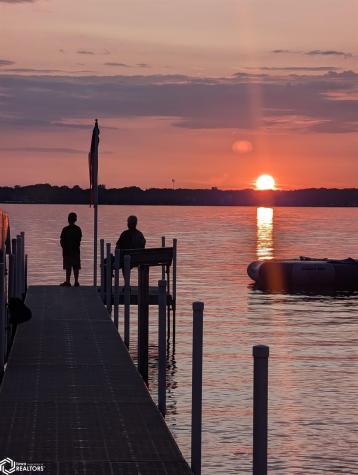 1403 S Lakeview Drive Clear Lake IA 50428