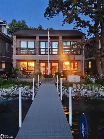 1403 S Lakeview Drive Clear Lake IA 50428