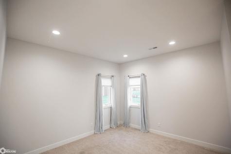 2410 Eastland Drive Algona IA 50511