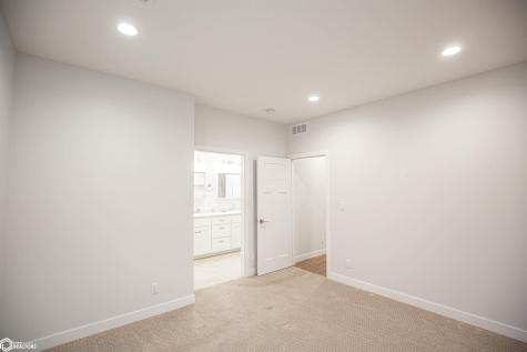 2410 Eastland Drive Algona IA 50511