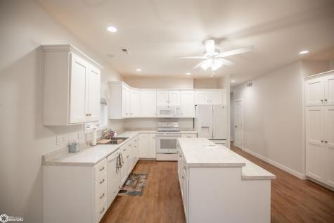 2410 Eastland Drive Algona IA 50511