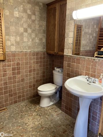 15340 5th Street Clear Lake IA 50428