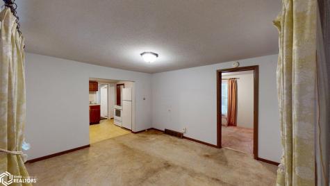 904 6th Street SW Mason City IA 50401