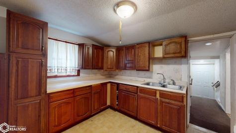 904 6th Street SW Mason City IA 50401