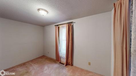 904 6th Street SW Mason City IA 50401