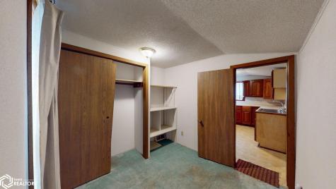 904 6th Street SW Mason City IA 50401