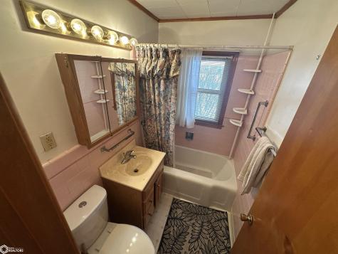 903 2nd Avenue NE Clarion IA 50525