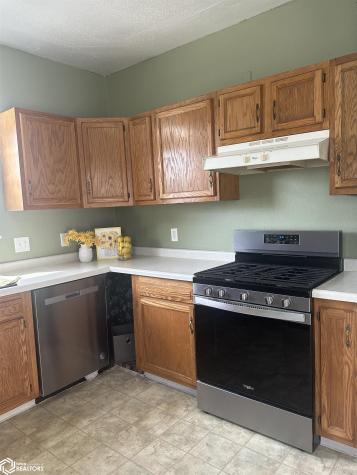 227 Moorhead Iowa Falls IA 50126