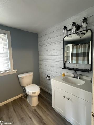 227 Moorhead Iowa Falls IA 50126