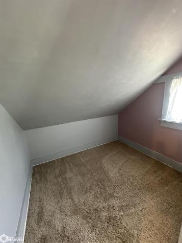 227 Moorhead Iowa Falls IA 50126