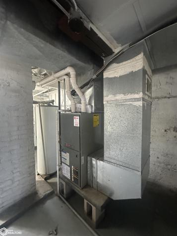 227 Moorhead Iowa Falls IA 50126