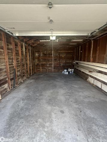 227 Moorhead Iowa Falls IA 50126
