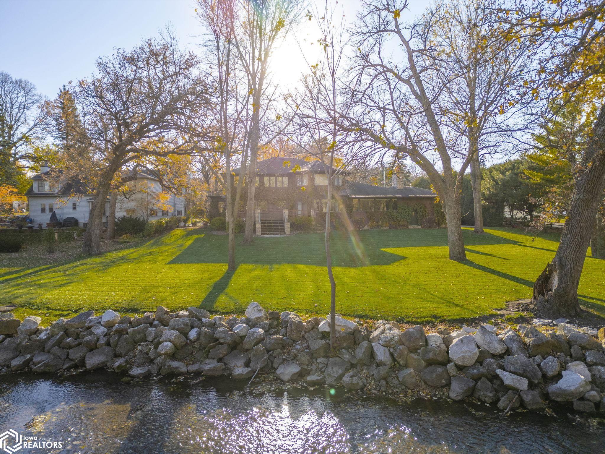 125 N Crescent Drive Mason City IA 50401