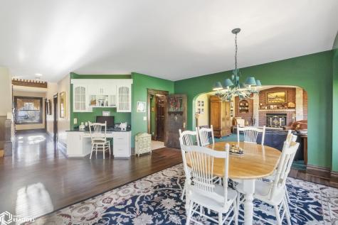 125 N Crescent Drive Mason City IA 50401