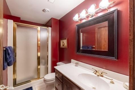 125 N Crescent Drive Mason City IA 50401