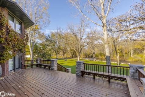 125 N Crescent Drive Mason City IA 50401