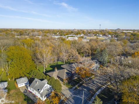 125 N Crescent Drive Mason City IA 50401