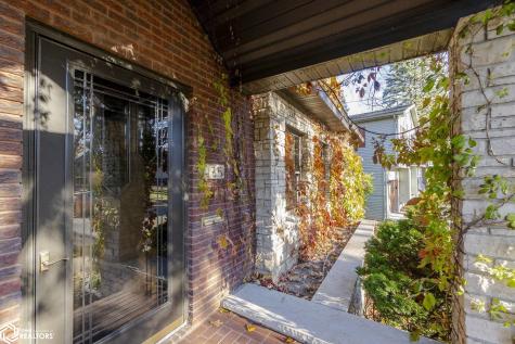 125 N Crescent Drive Mason City IA 50401