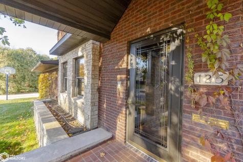 125 N Crescent Drive Mason City IA 50401