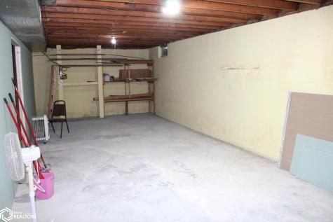 335 E Lyons Street Garner IA 50438