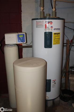 335 E Lyons Street Garner IA 50438