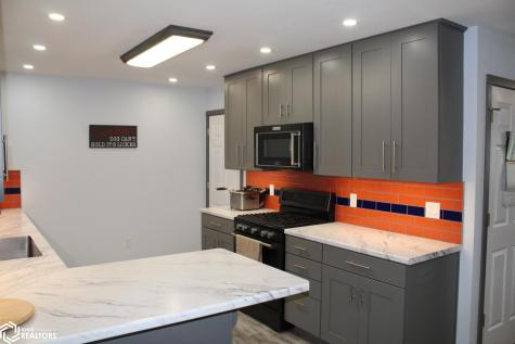 335 E Lyons Street Garner IA 50438