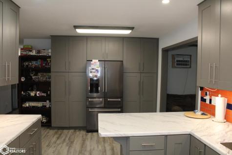 335 E Lyons Street Garner IA 50438