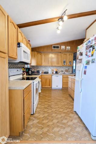 123 Winnebago Way Forest City IA 50436