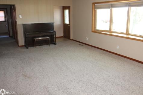 960 Front Street Garner IA 50438